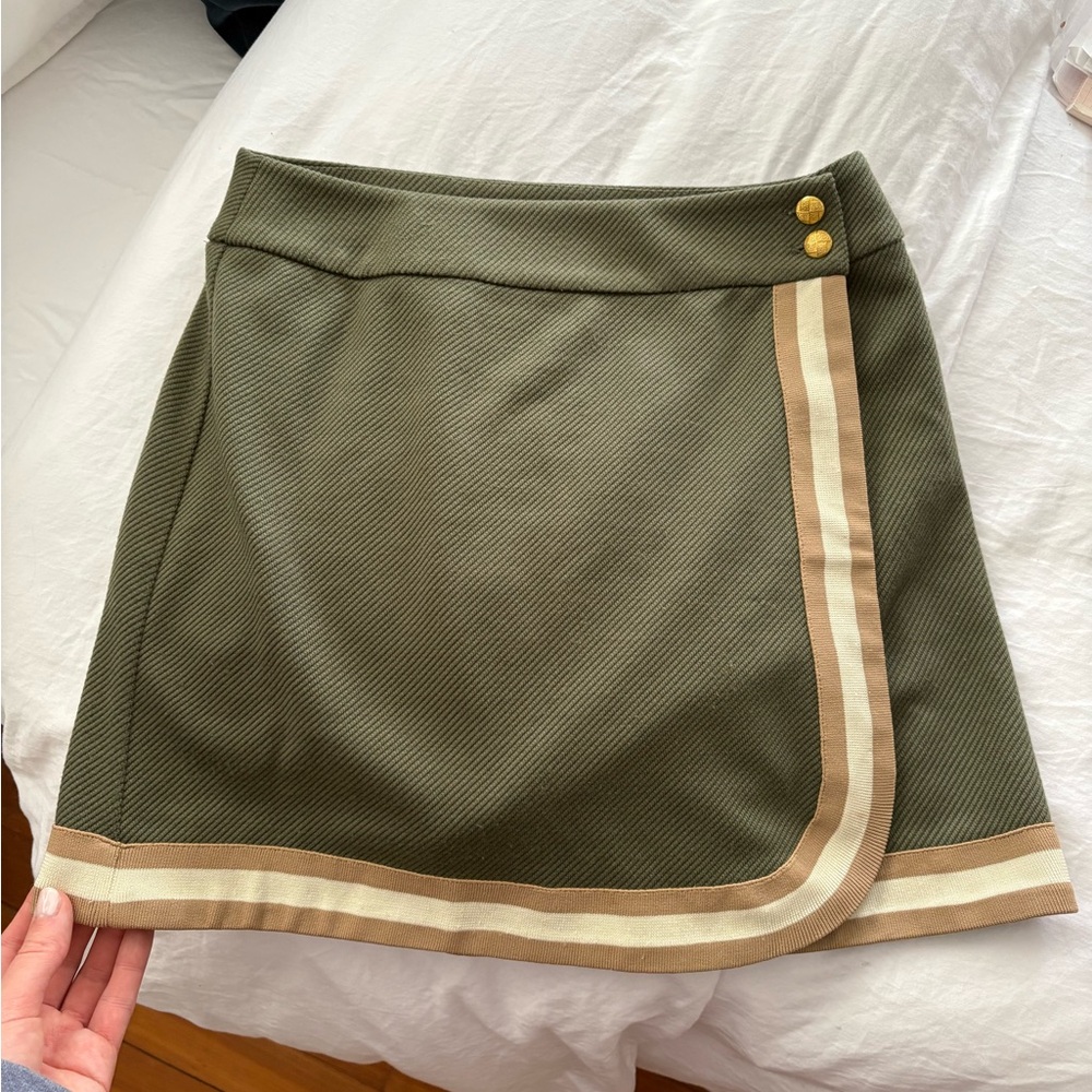 Tuckernuck - Stylish Olive Green Wrap Skirt with Tan Trim